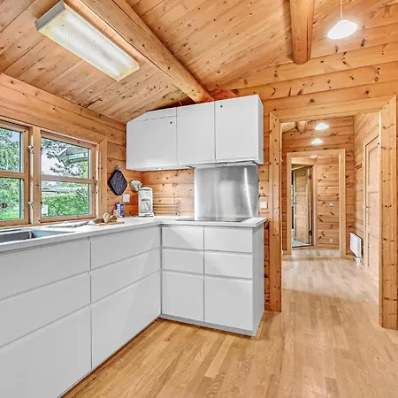 Holiday home Four-bedroom In